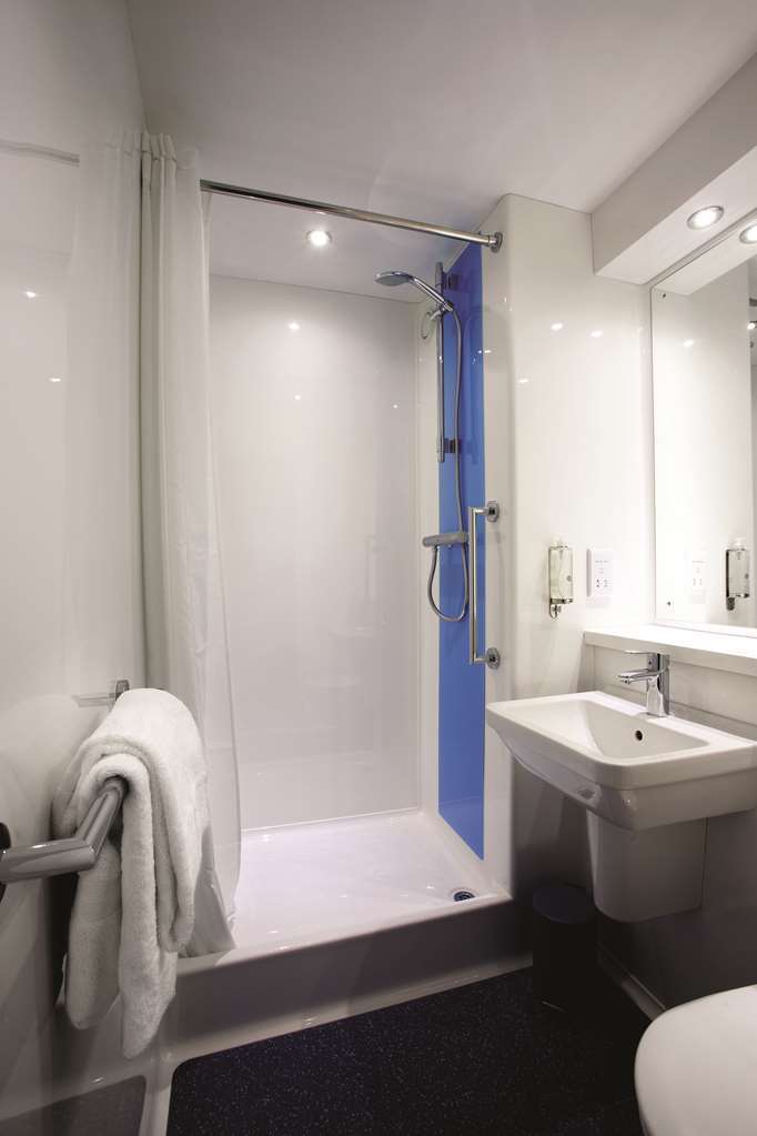 Travelodge Peterborough Alwalton Room photo